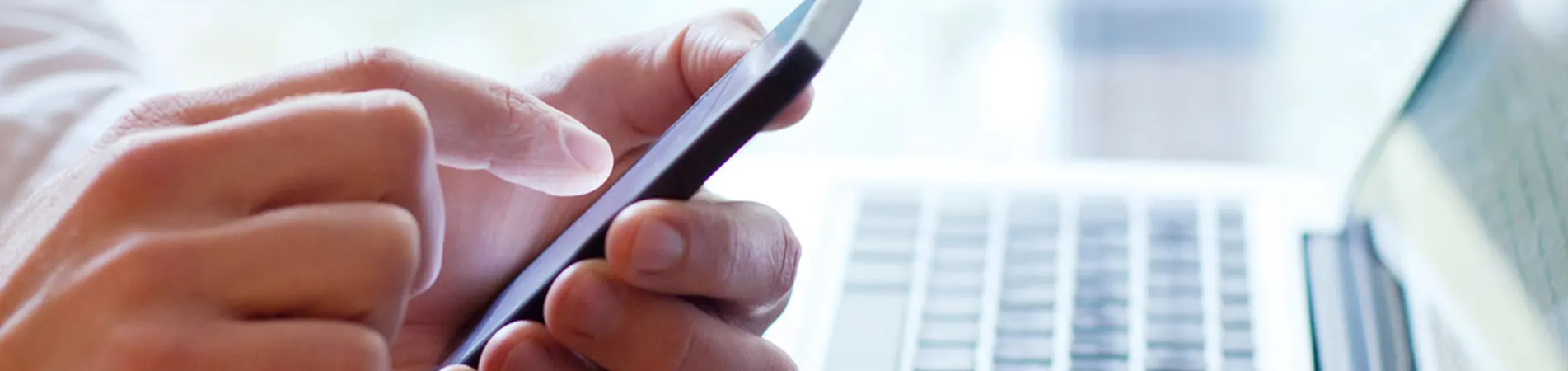 आमच्याशी संपर्क साधा